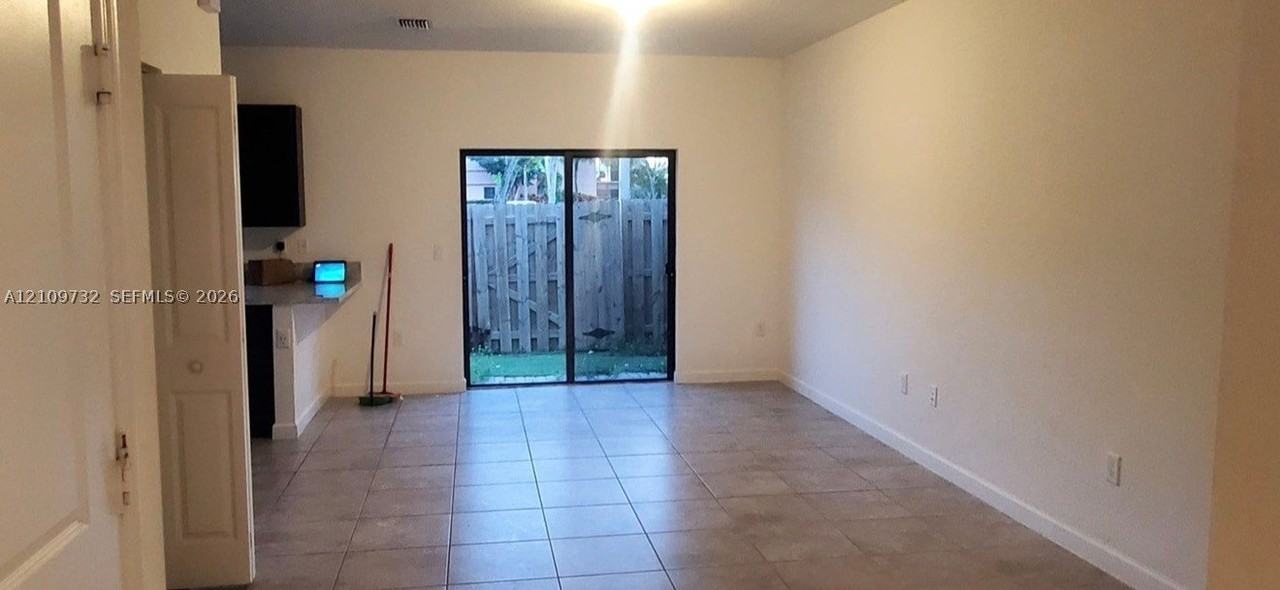 270 Ne 208th Ter #270 - Photo 2 of 4