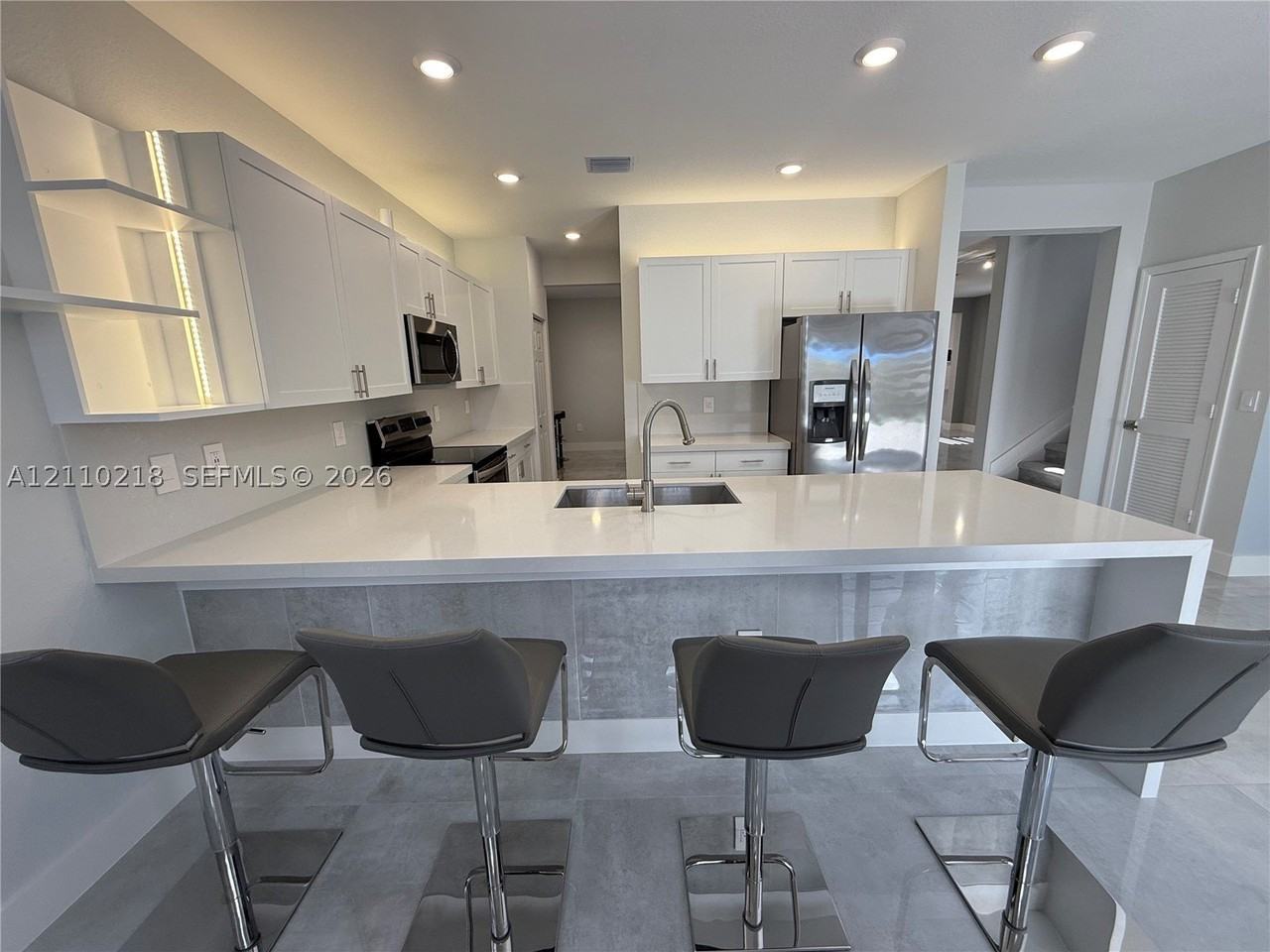 21000 Ne 2nd Ct - Photo 5 of 32