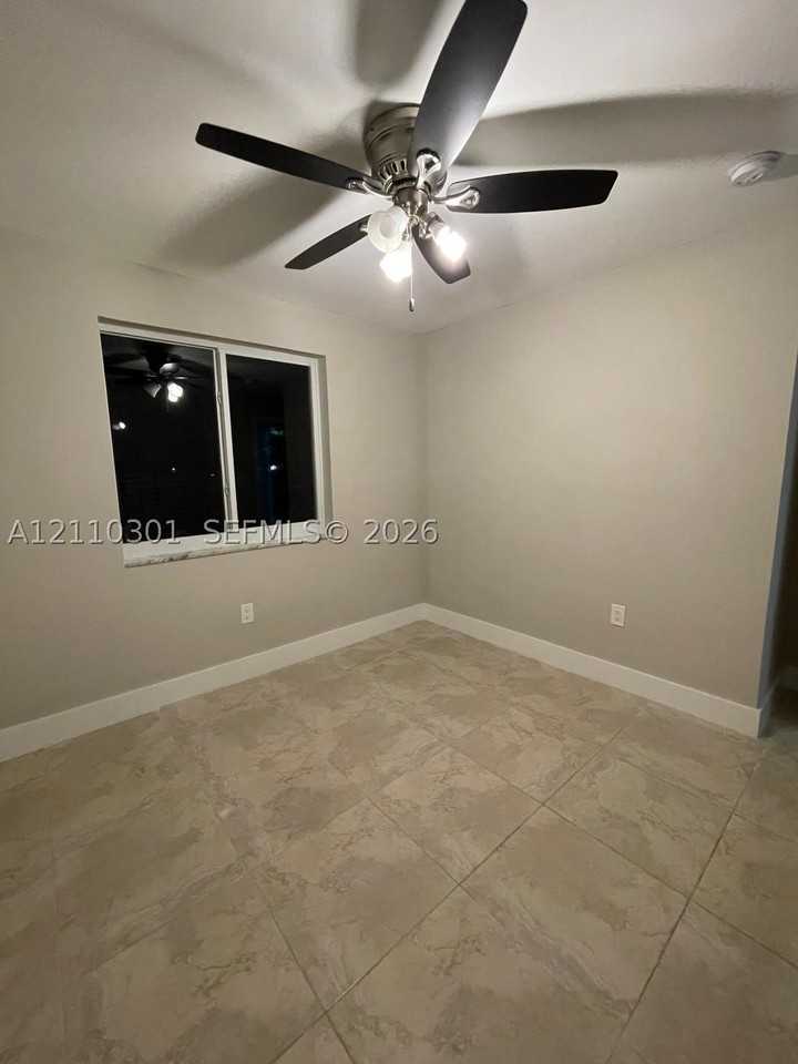 3401 Sw 99th Ave #0 - Photo 7 of 24