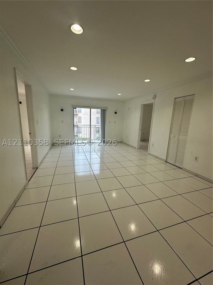 4845 Nw 7th St #301-5 - Photo 4 of 16