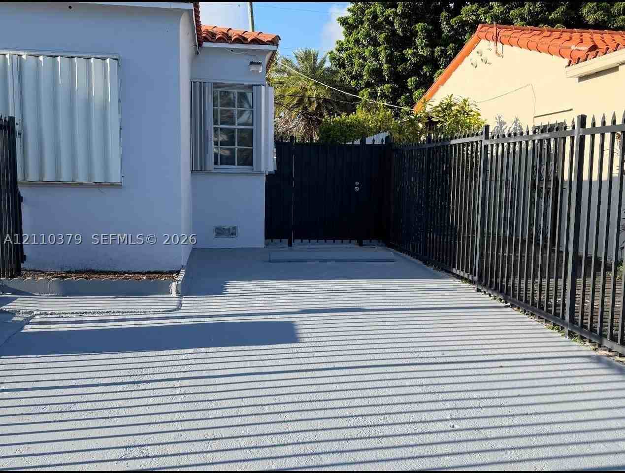 1765 Sw 21st St #1 - Photo 3 of 11