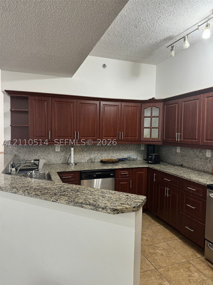 8816 Collins Ave #304 - Photo 7 of 16