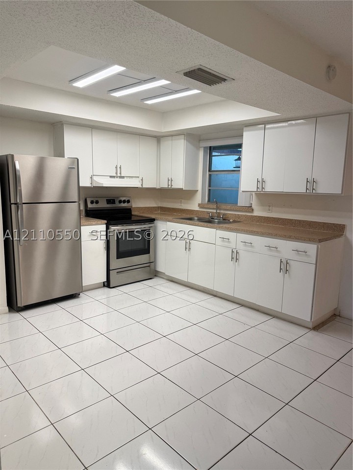 6532 Sw 18th Ct #6532 - Photo 4 of 13