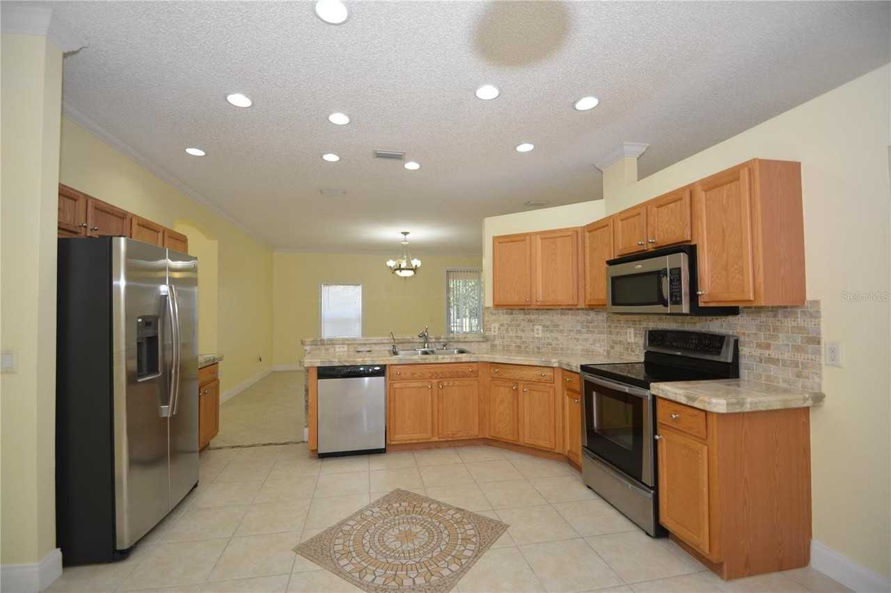 15 Riviera Dr - Photo 6 of 25