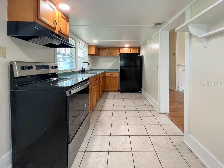 14439 Earle St - Photo 5 of 18