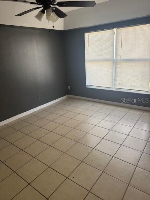 5465 Wood Crossing St - Photo 5 of 12