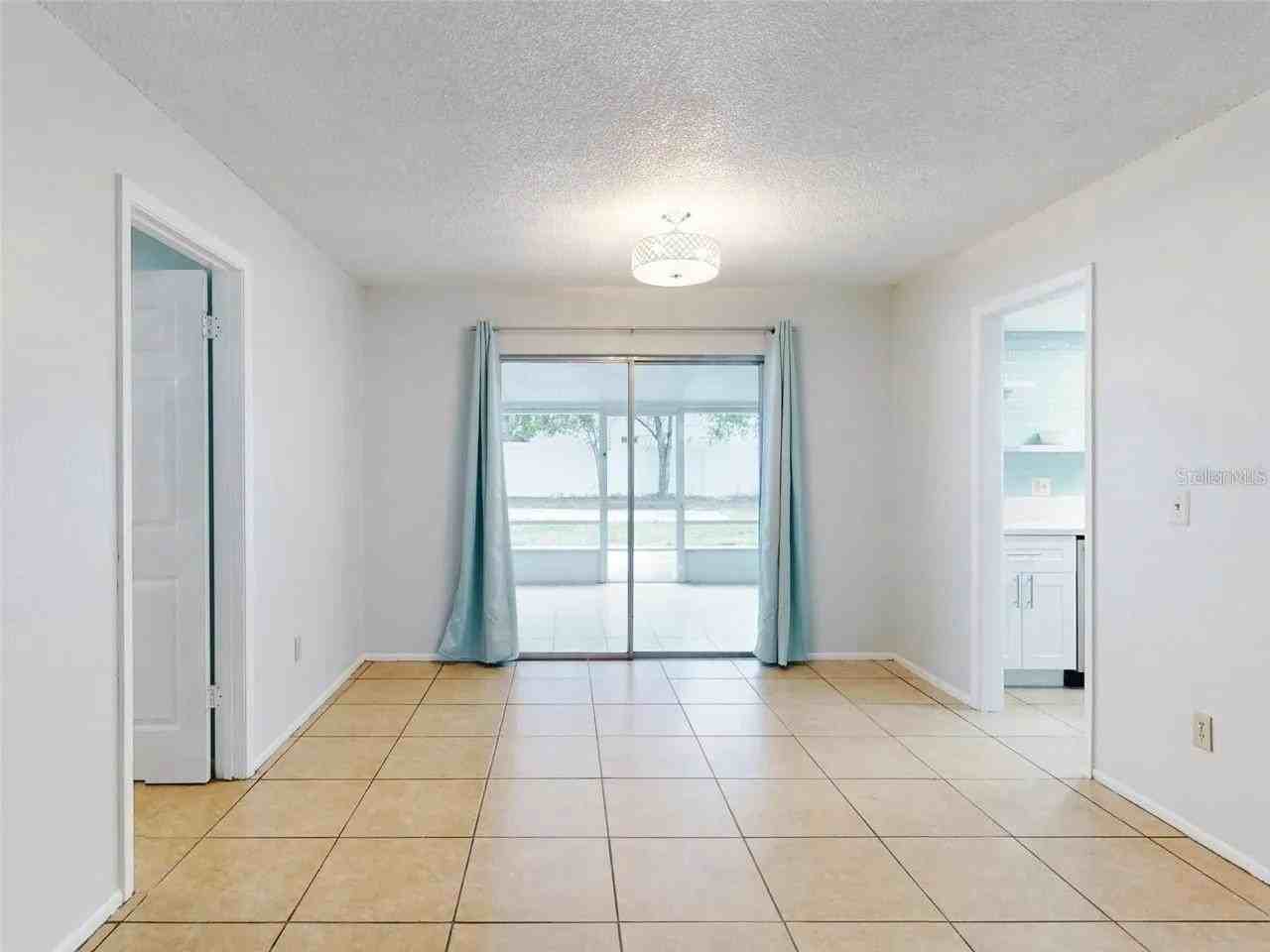 1836 Plumtree Dr - Photo 7 of 42