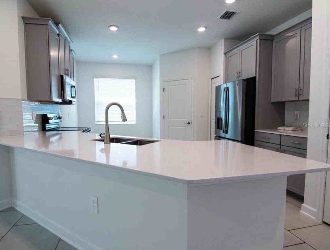 2946 Camden Way - Photo 5 of 10