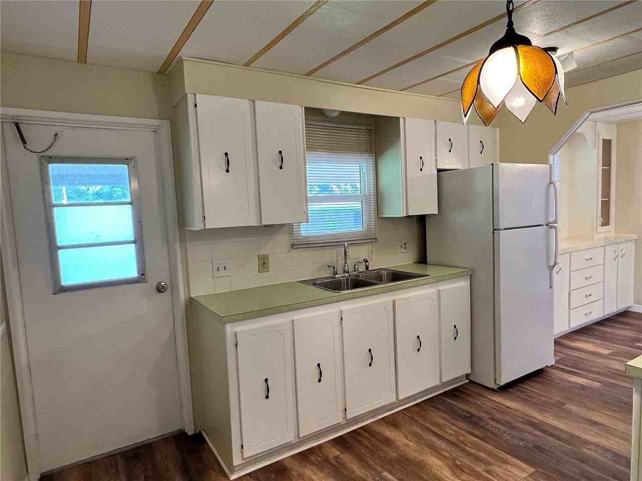 36 Magnolia Ct #4 - Photo 2 of 20
