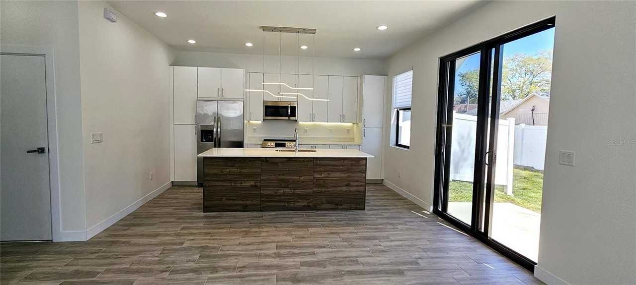 7507 Gesualdo Ct - Photo 3 of 31