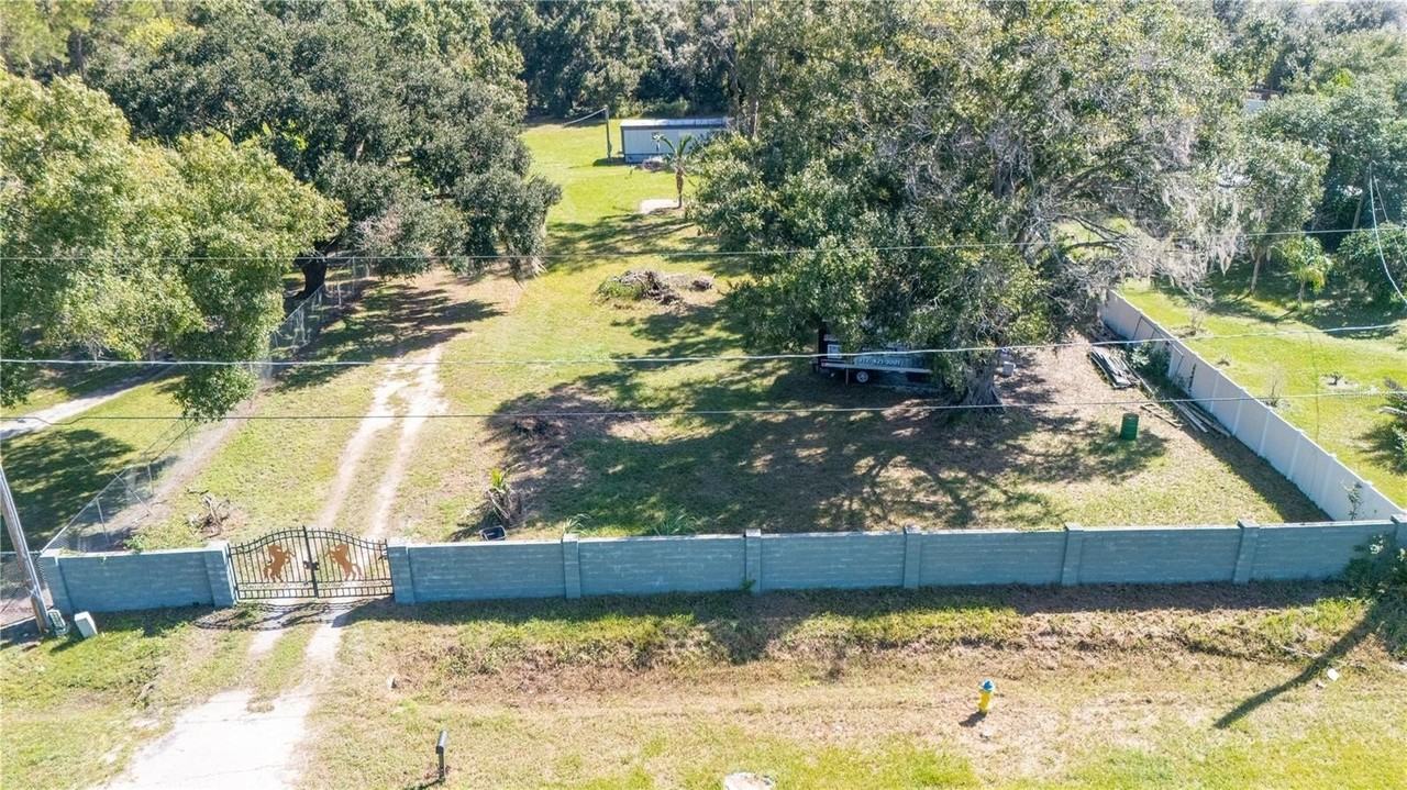 12702 Lovers Ln - Photo 4 of 25