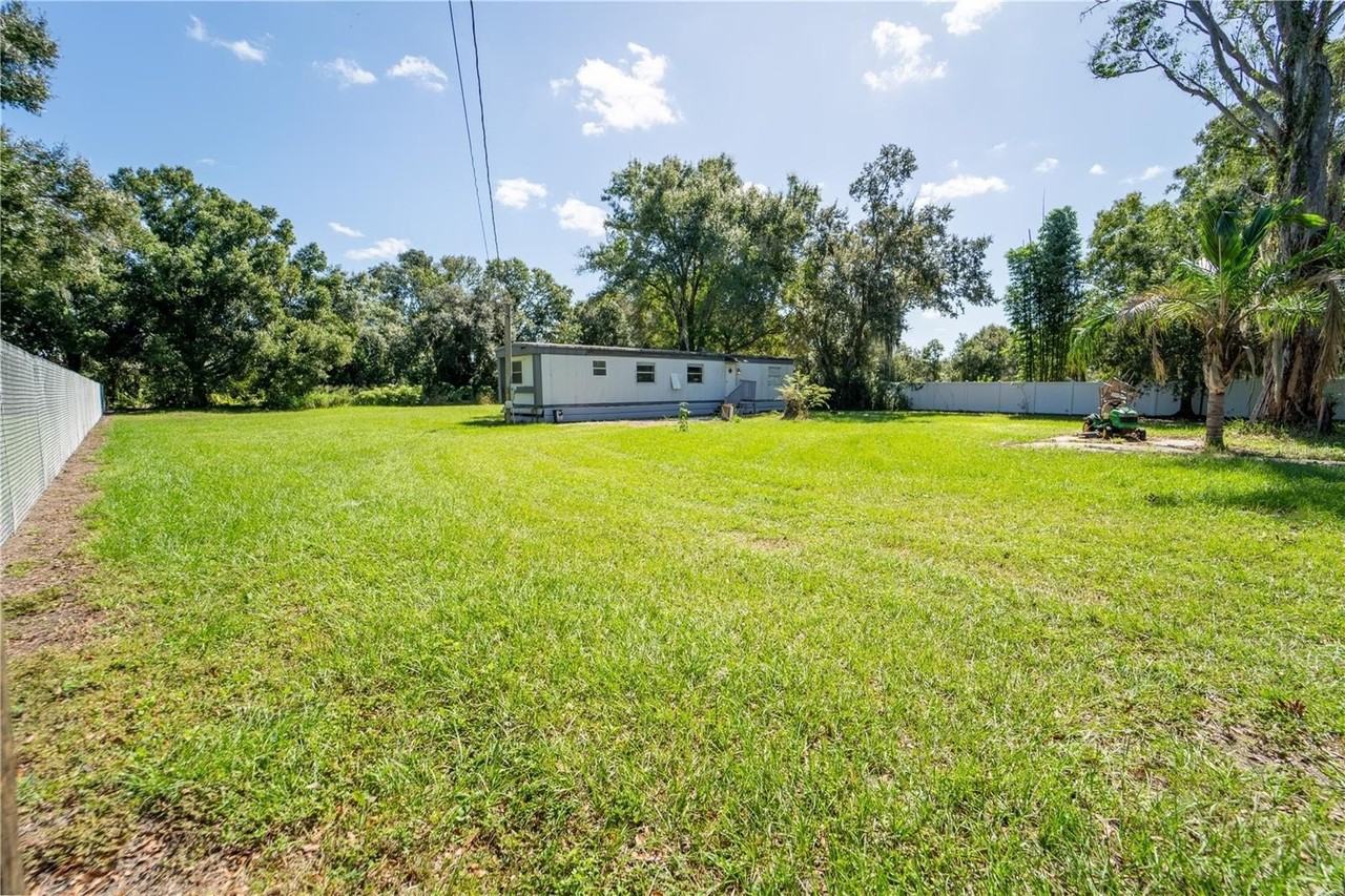 12702 Lovers Ln - Photo 5 of 25