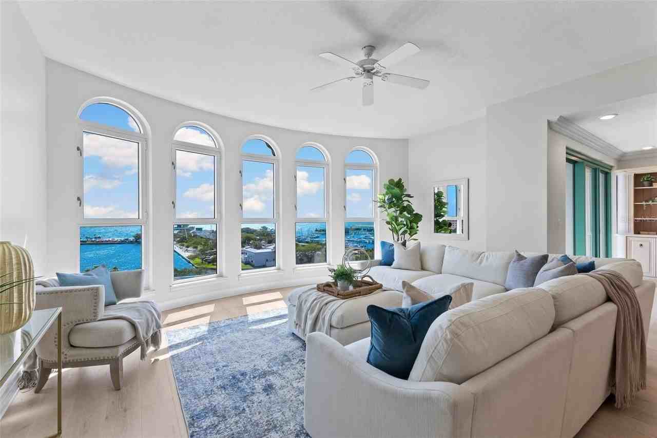 288 Beach Dr Ne #9B - Photo 7 of 50