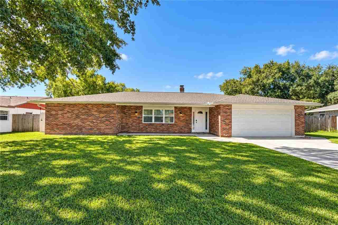 26720 Hickory Loop - Photo 2 of 50