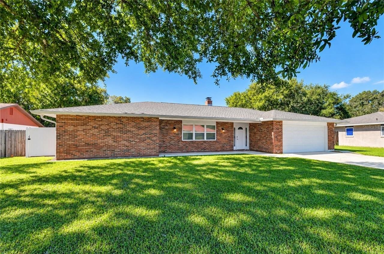 26720 Hickory Loop - Photo 3 of 50