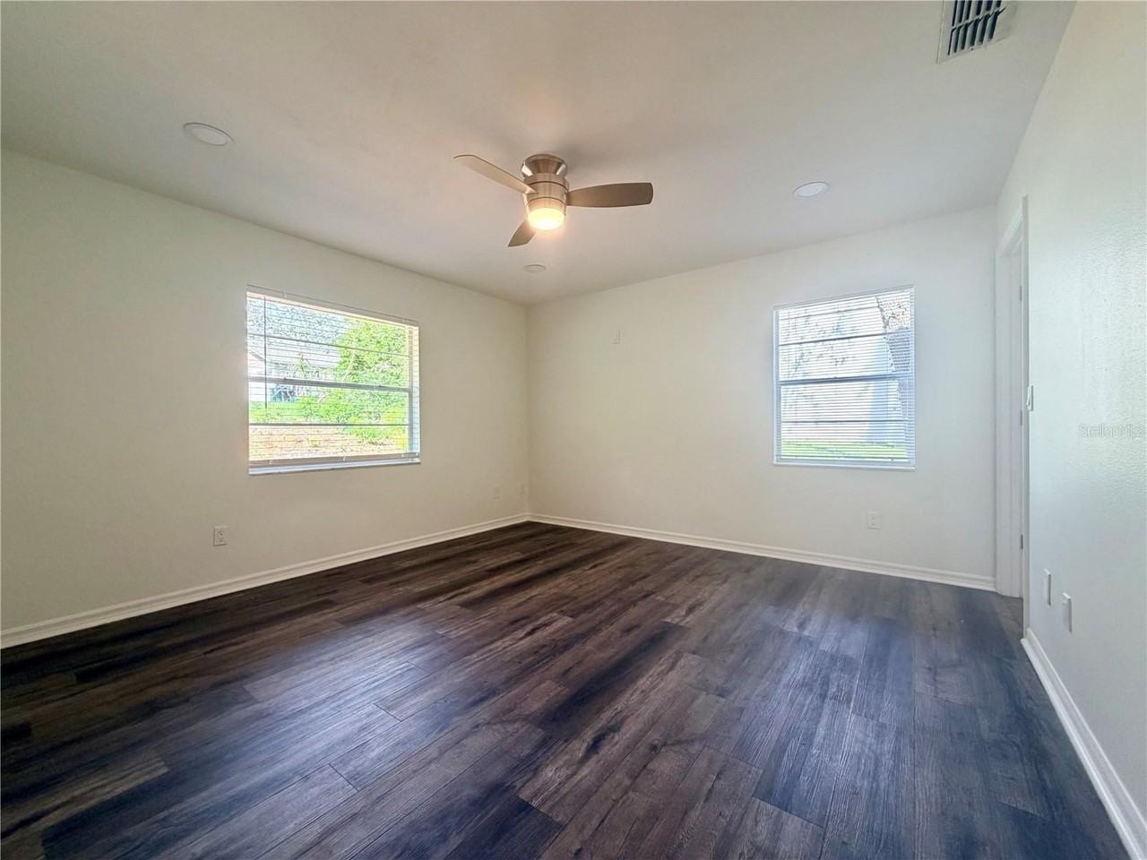 54 & 56 IVY Lane - Photo 6 of 17