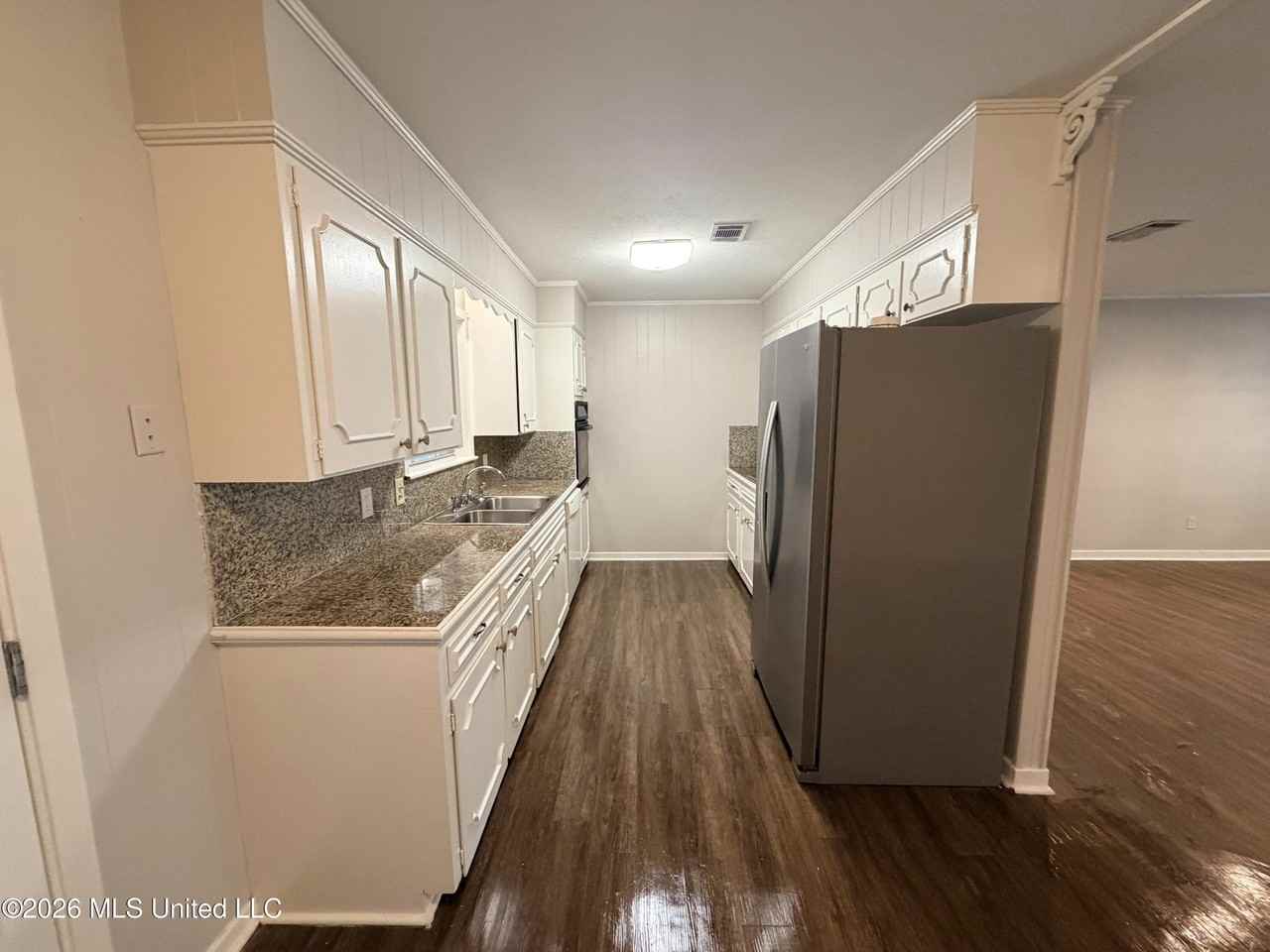 406 Turtle Creek Dr - Photo 7 of 24