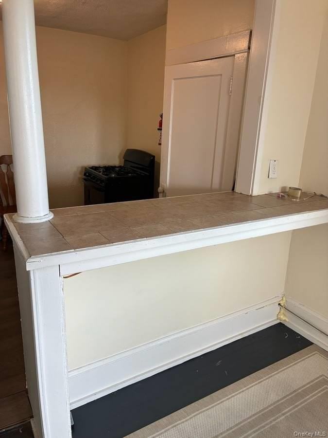 238 Broadway - Photo 5 of 13