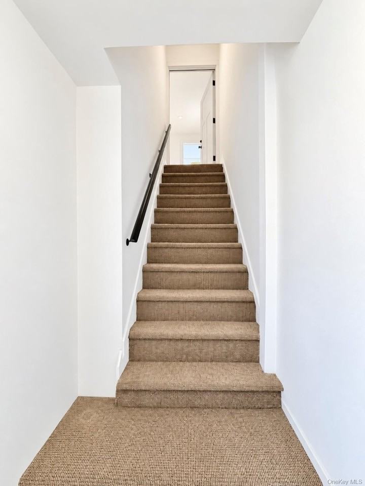 120 Princeton St - Photo 3 of 13