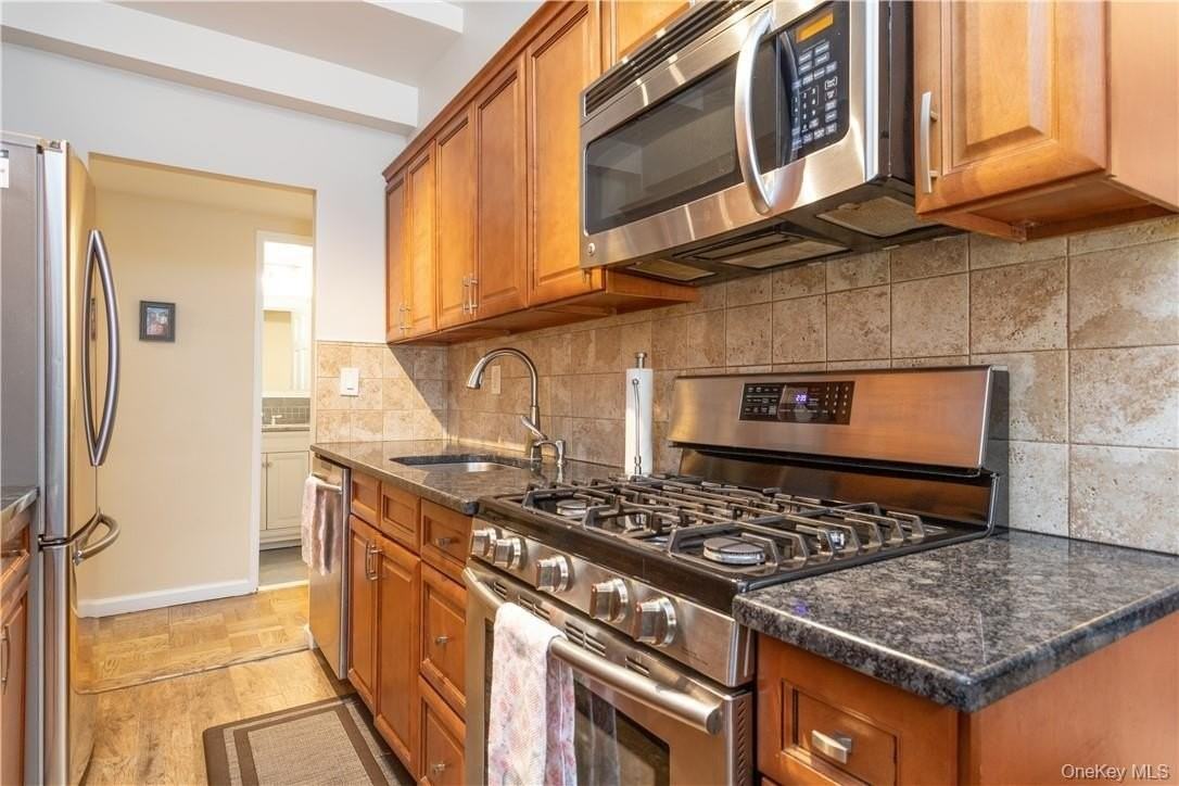 80 E Hartsdale Ave #T2 - Photo 7 of 16