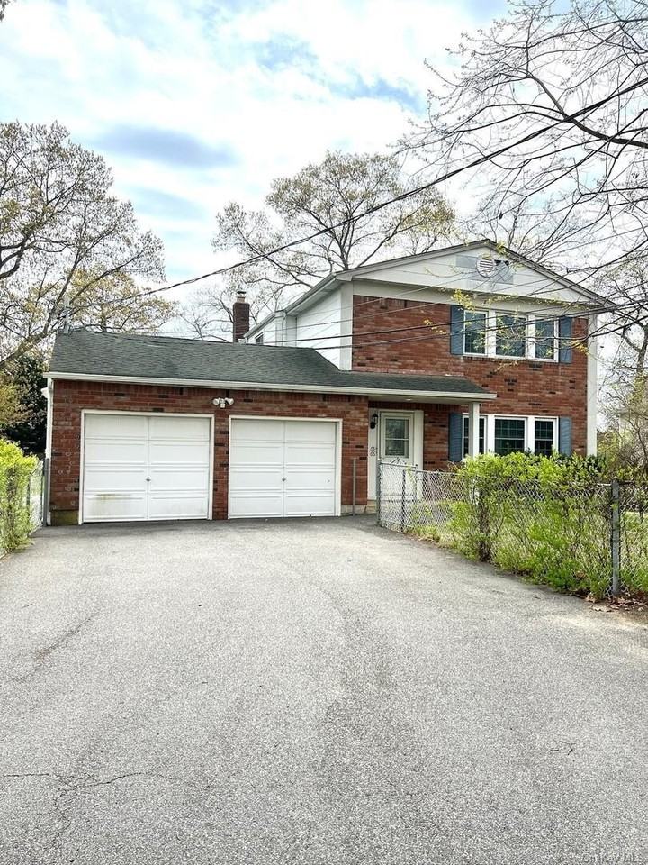 66 Hawthorne Ave ## 68 - Photo 2 of 15