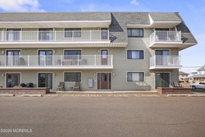 featured image of 111 5th Ave #7