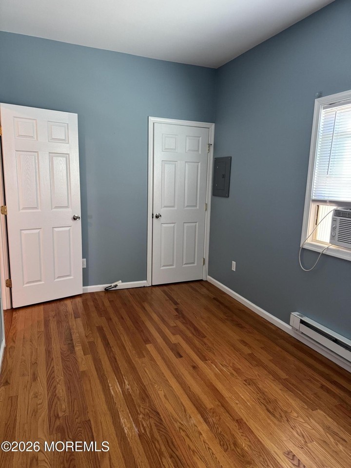 807 Grand Central Ave #1 - Photo 7 of 9