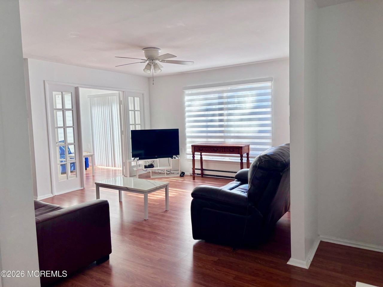 945B Liverpool Cir - Photo 4 of 13