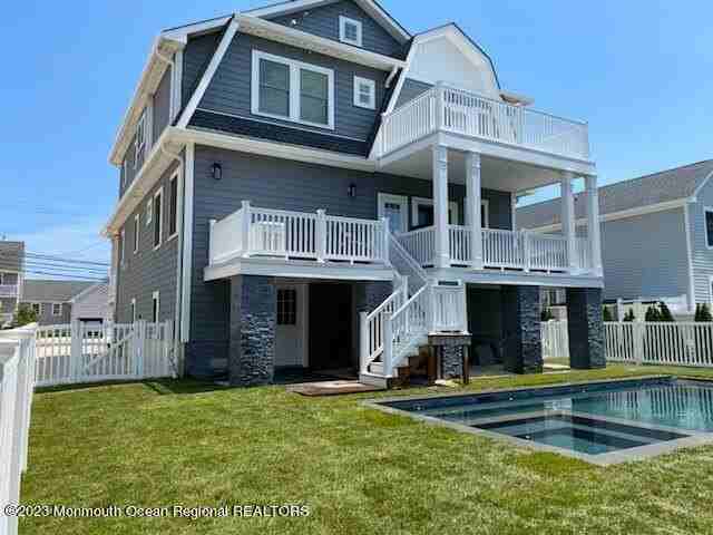 916 Ocean Ave - Photo 3 of 43