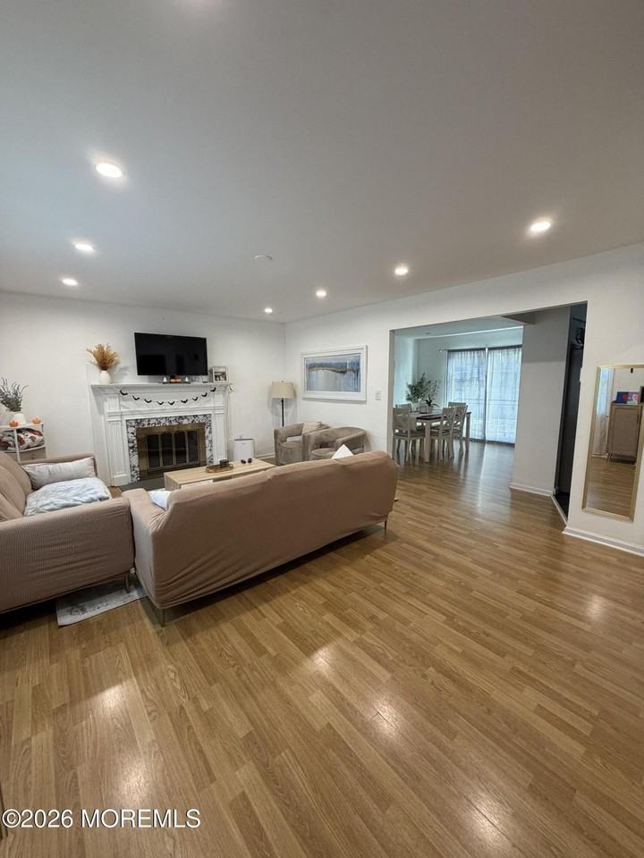 1705 Westfield St - Photo 2 of 15