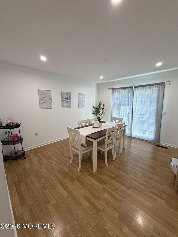 1705 Westfield St - Photo 3 of 15