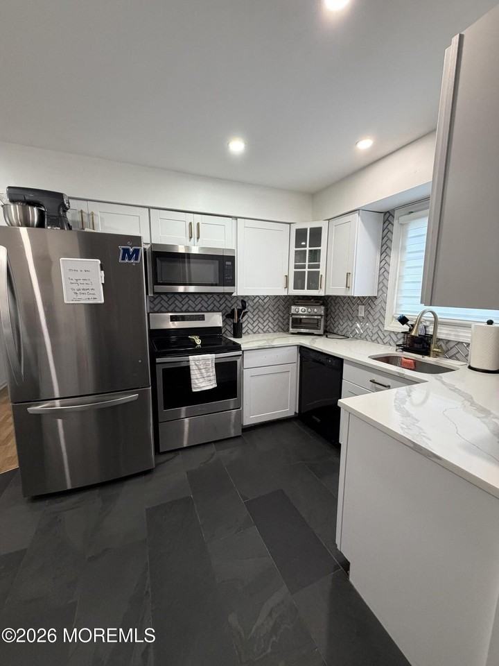 1705 Westfield St - Photo 4 of 15