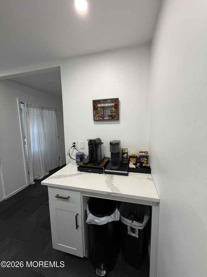 1705 Westfield St - Photo 6 of 15