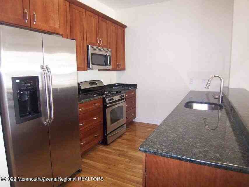 601 Mattison Ave #3D - Photo 7 of 9
