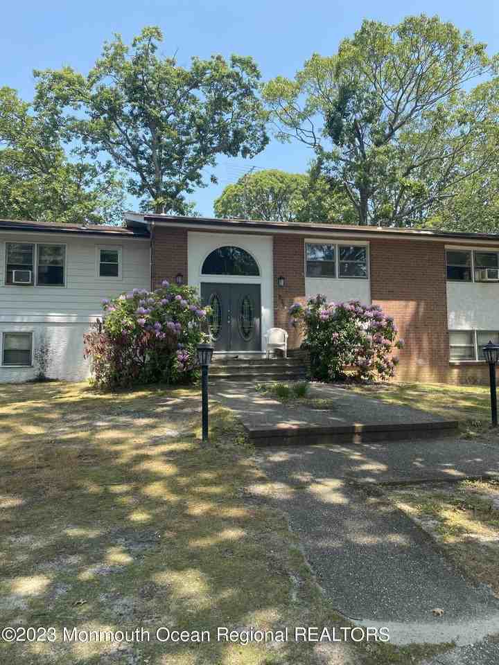 275 Garfield Ave - Photo 2 of 14