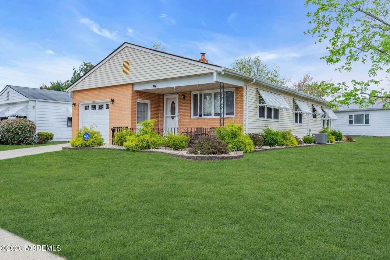 1 Speighstown Pl - Photo 7 of 36