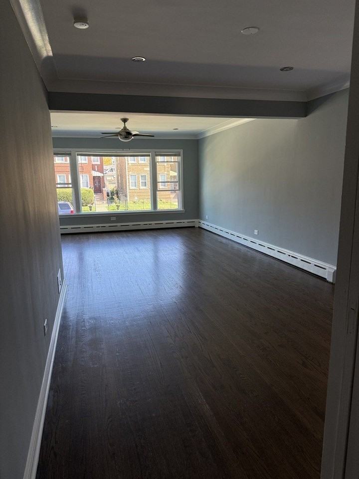 1648 N Mcvicker Ave #1 - Photo 3 of 10