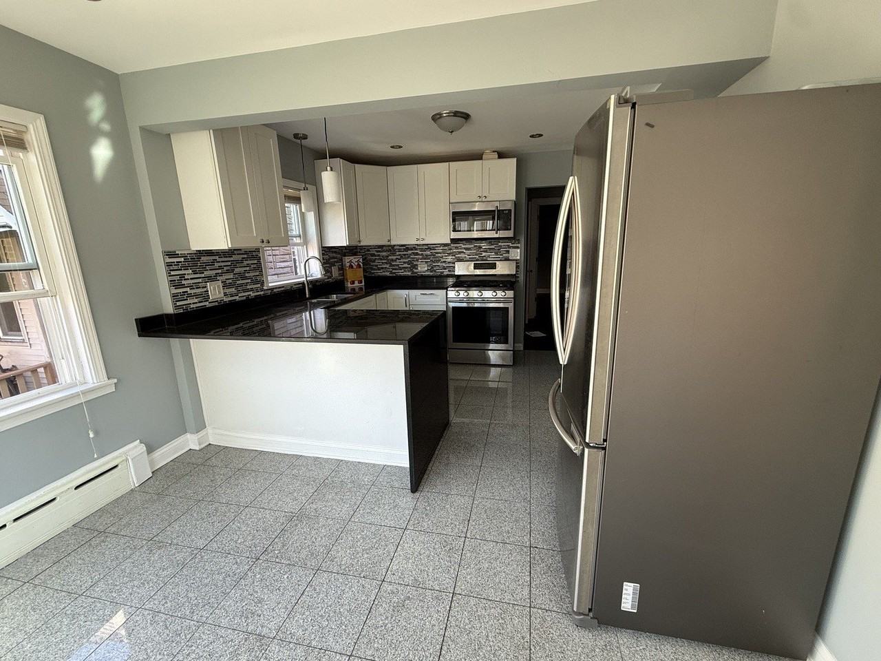 1648 N Mcvicker Ave #1 - Photo 5 of 10