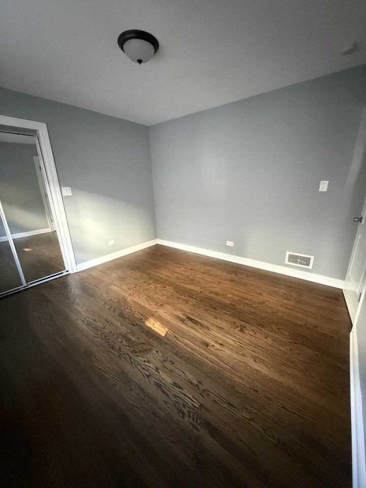 1648 N Mcvicker Ave #1 - Photo 7 of 10