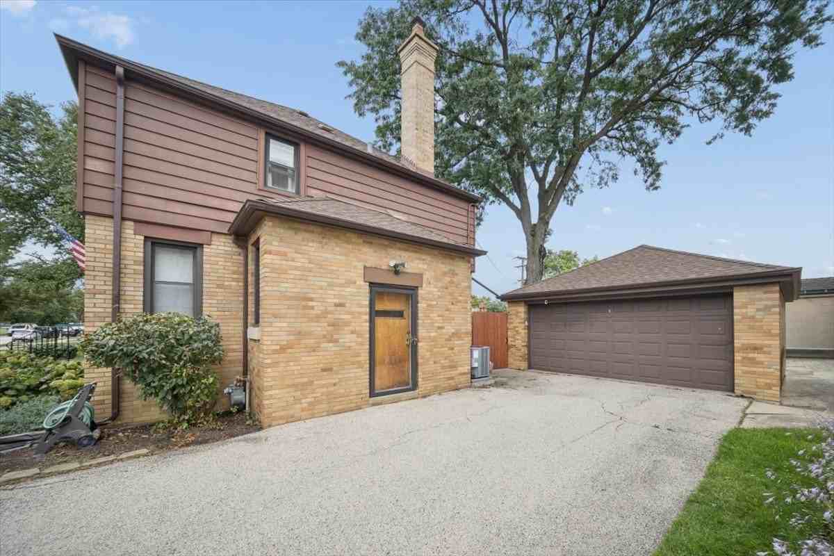 203 S Lincoln Ave - Photo 3 of 39