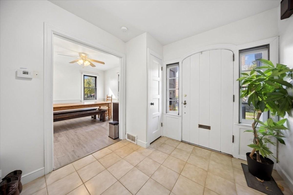 203 S Lincoln Ave - Photo 4 of 39