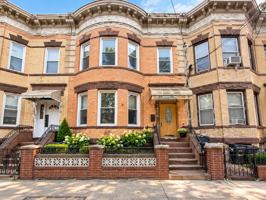 featured image of 71-18 66th Pl