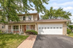 featured image of 2460 N Crescent Ln