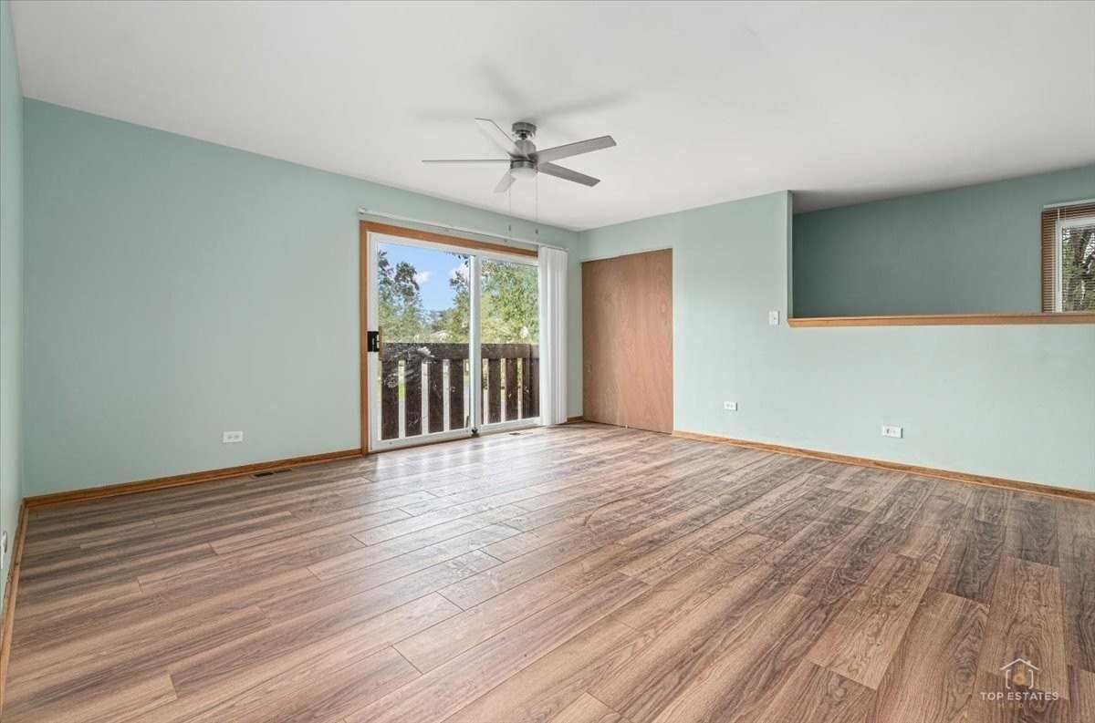 20203 S Fairwood Ct #D - Photo 5 of 29