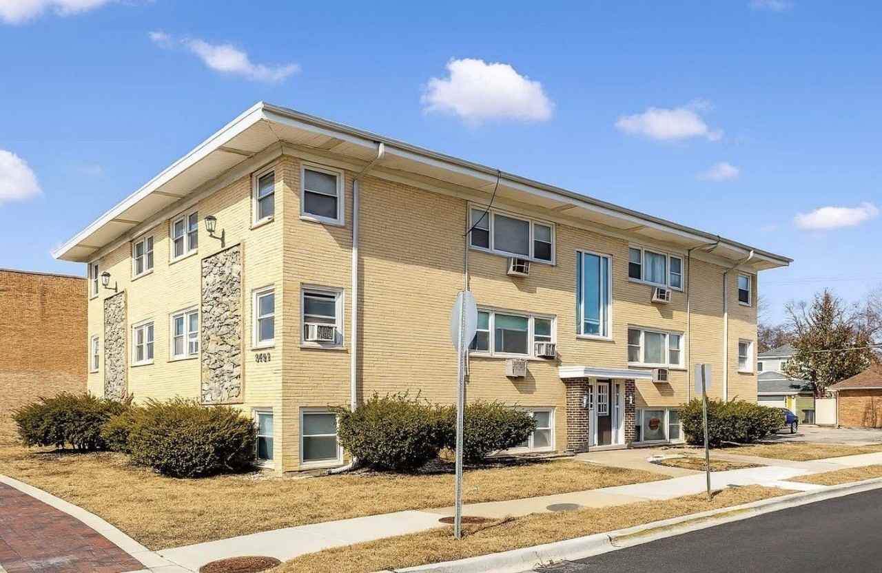 8636 Grand Ave #3A