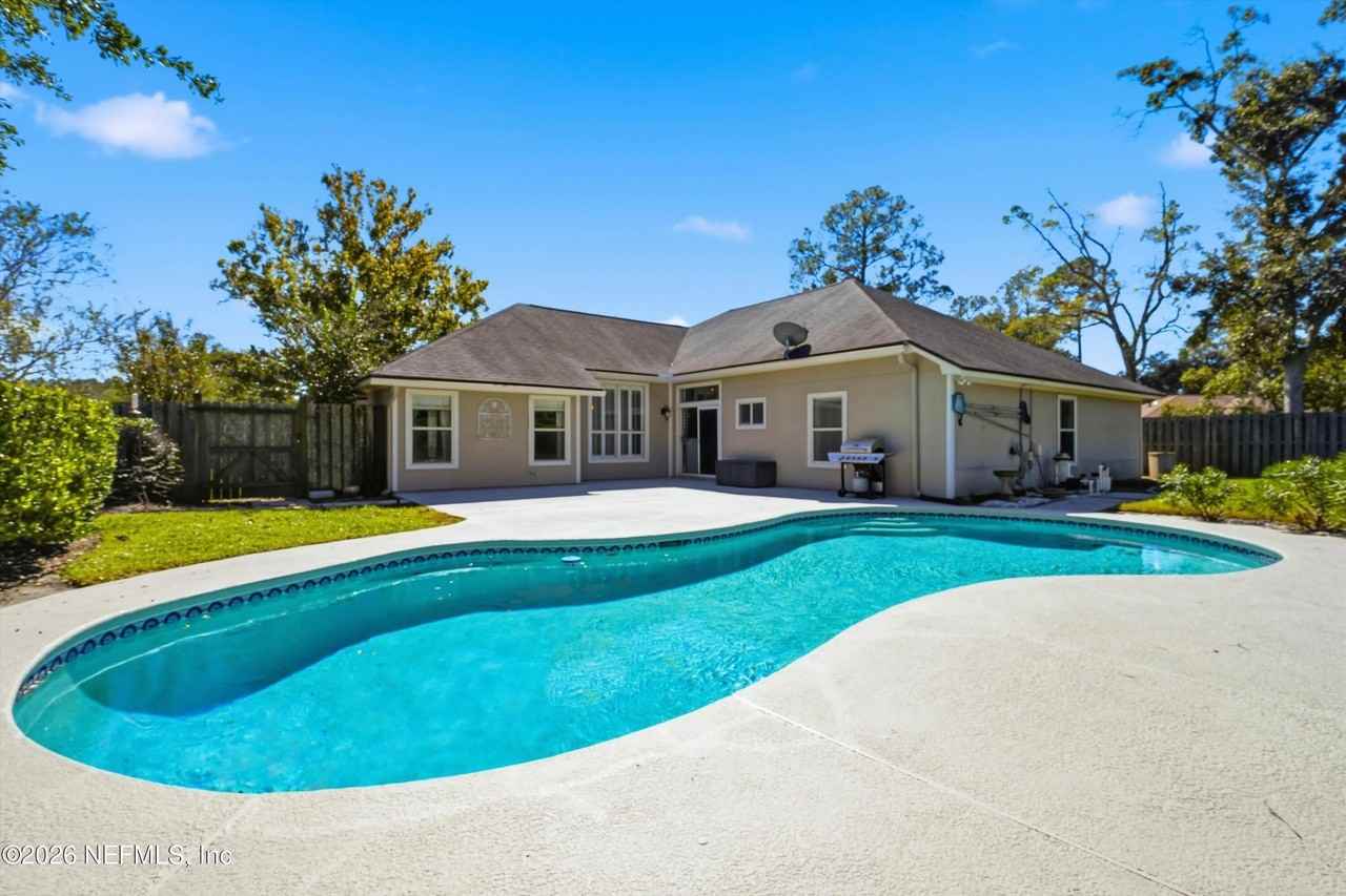 5001 Ripple Rush Dr N - Photo 2 of 38