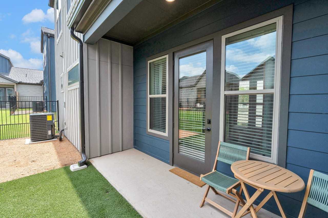 303 Bernard Street - Photo 2 of 8