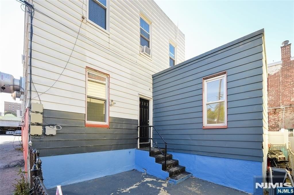 6245 Kennedy Blvd #REAR - Photo 2 of 16