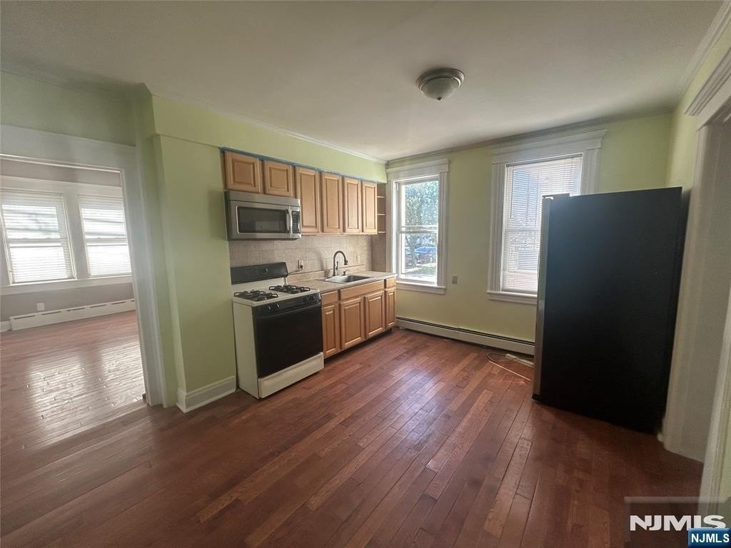 69 Miller Ave #1L - Photo 3 of 4