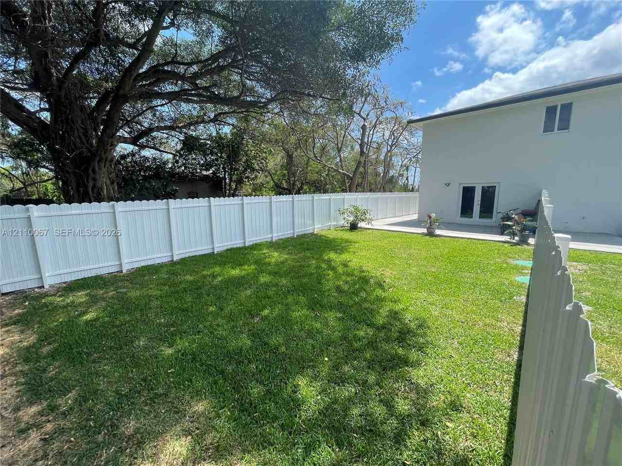 11941 Sw 218th St - Photo 3 of 6